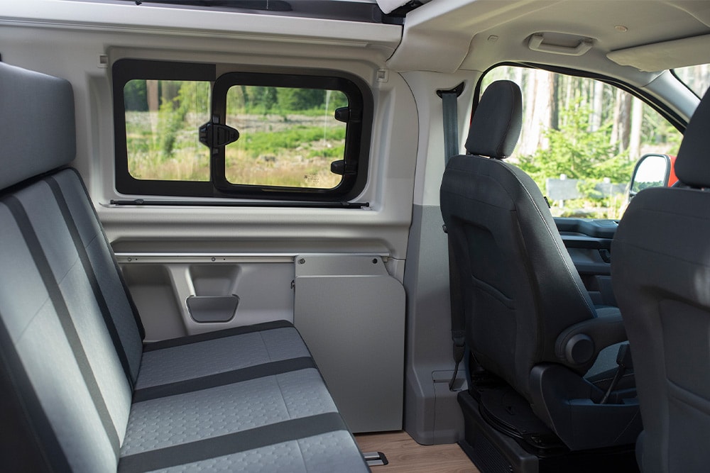 Beaucoup d’espace dans la partie centrale du Ford Nugget.