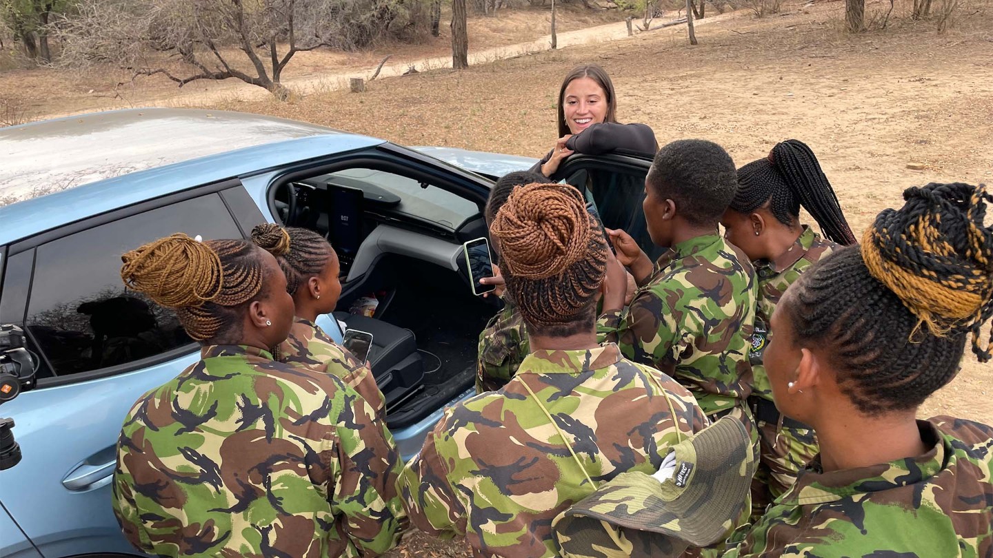 Lexie rencontre les Black Mambas, première unité anti-braconnage entièrement féminine.
