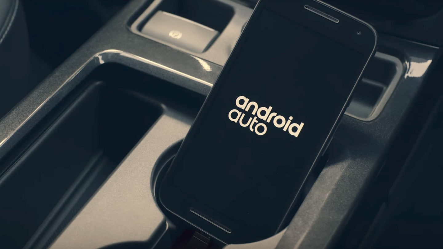 Téléphone portable avec Android Auto