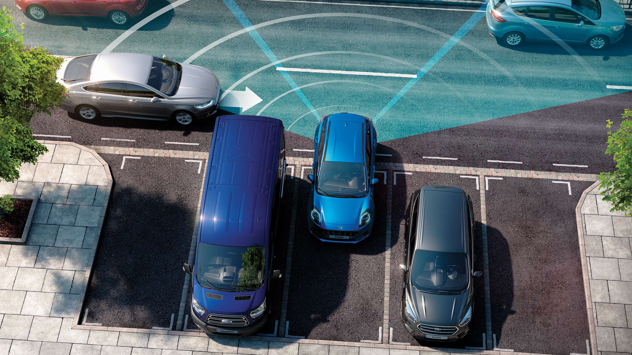 Ford Puma couleur bleue. Vue du dessus sur le véhicule sortant d’une place de parc, illustration de l’assistant d’angle mort