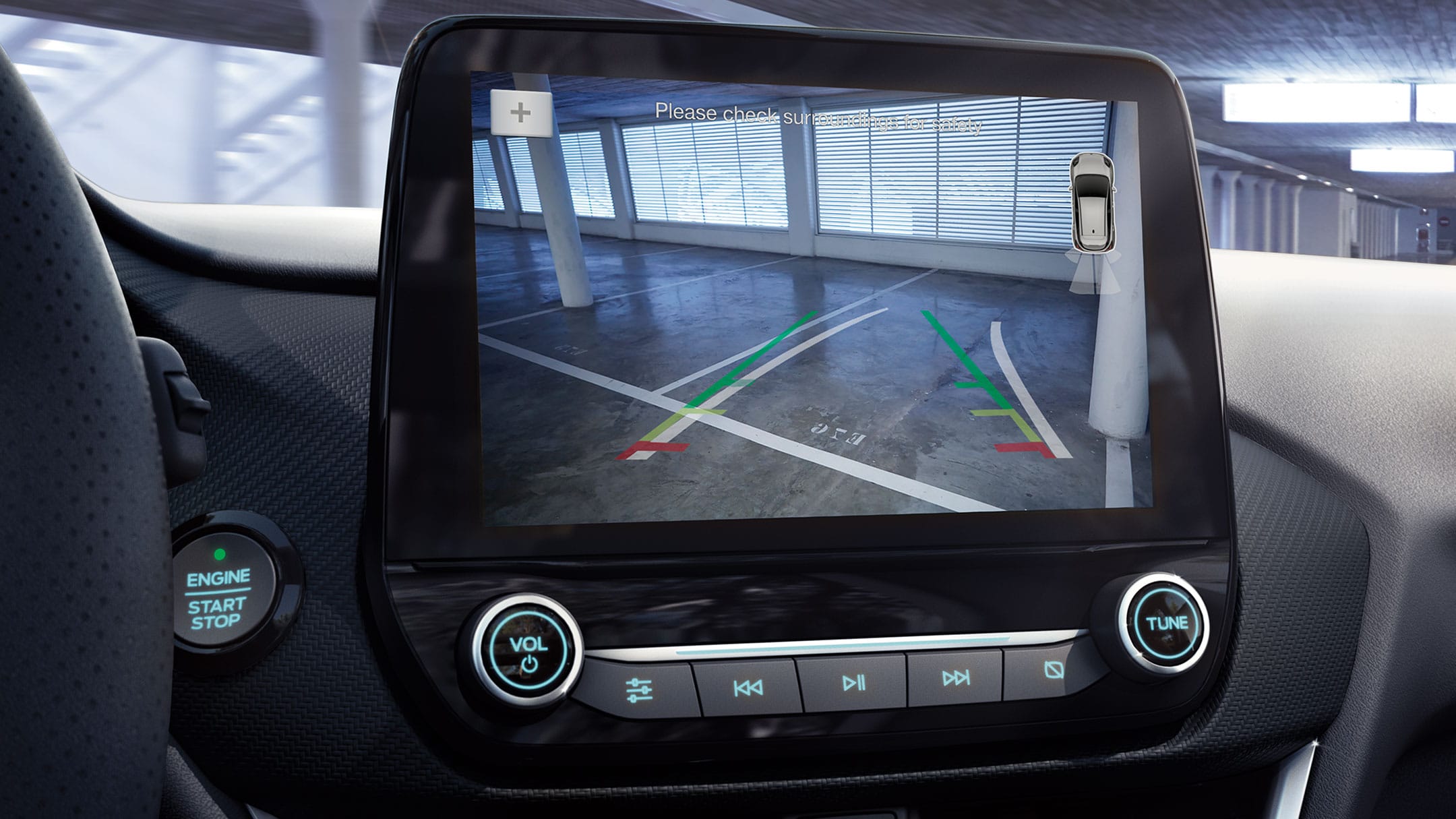 Ford Puma, vue détaillée sur l’écran tactile et la caméra de recul avec technologie «Split View»