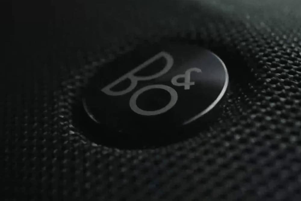 Vue détaillée du haut-parleur B&O dans le système audio premium à 10 haut-parleurs de la Ford Focus.
