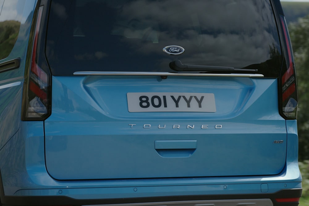 Ford Tourneo Connect couleur bleue, vue arrière