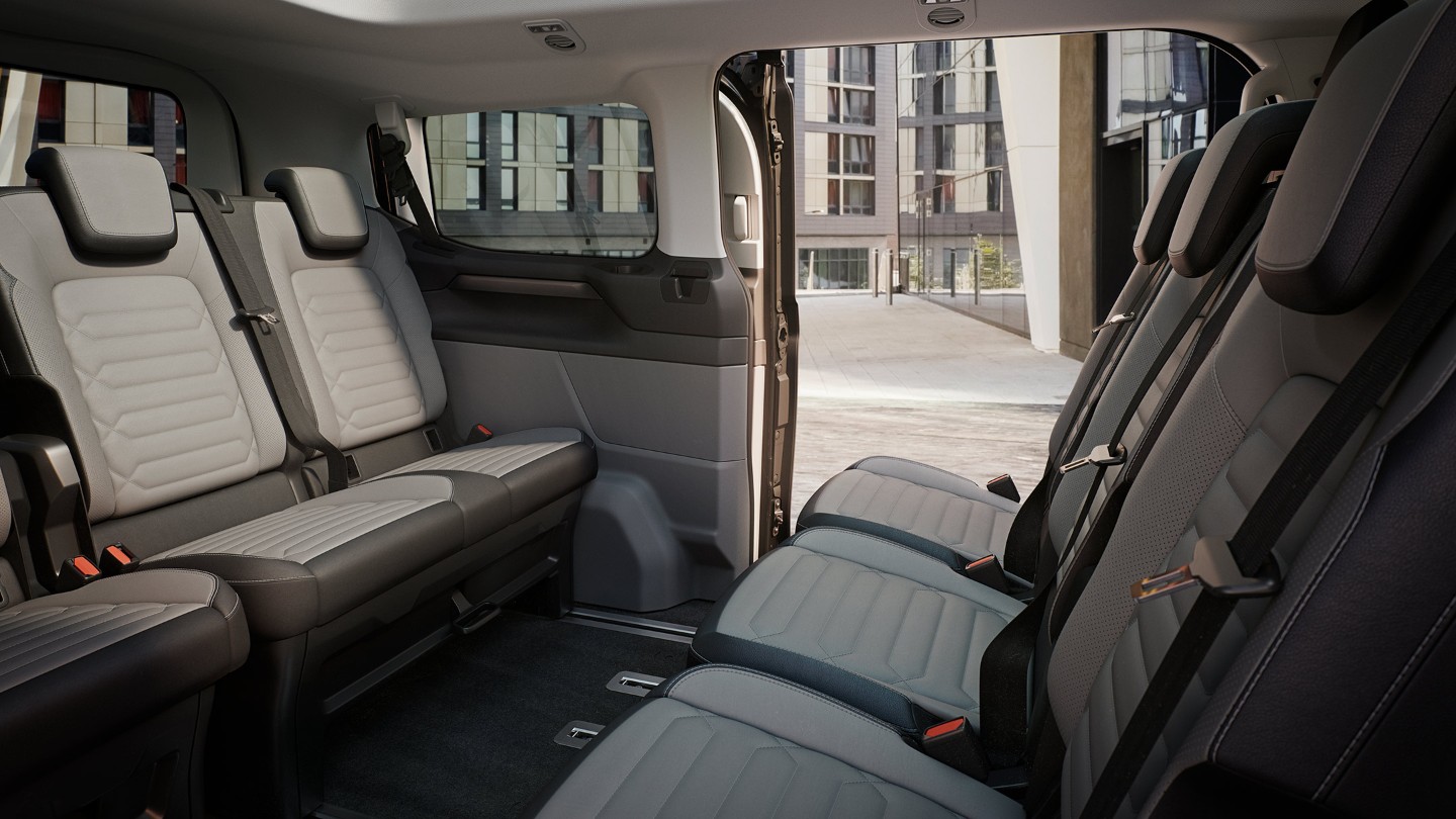 Ford Tourneo Custom, équipement intérieur rangées de sièges arrière