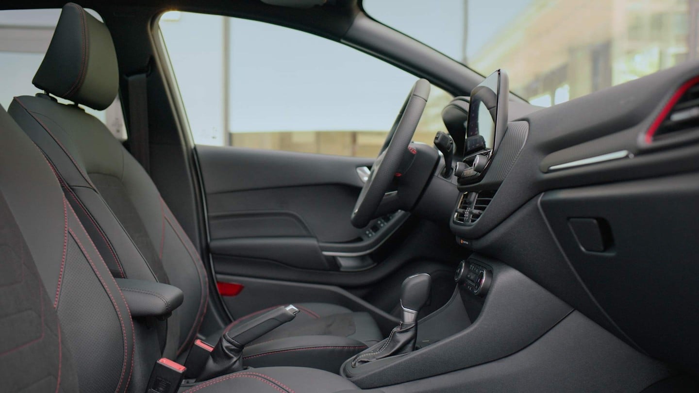 Ford Fiesta ST. Vue intérieure des sièges Sport Performance.