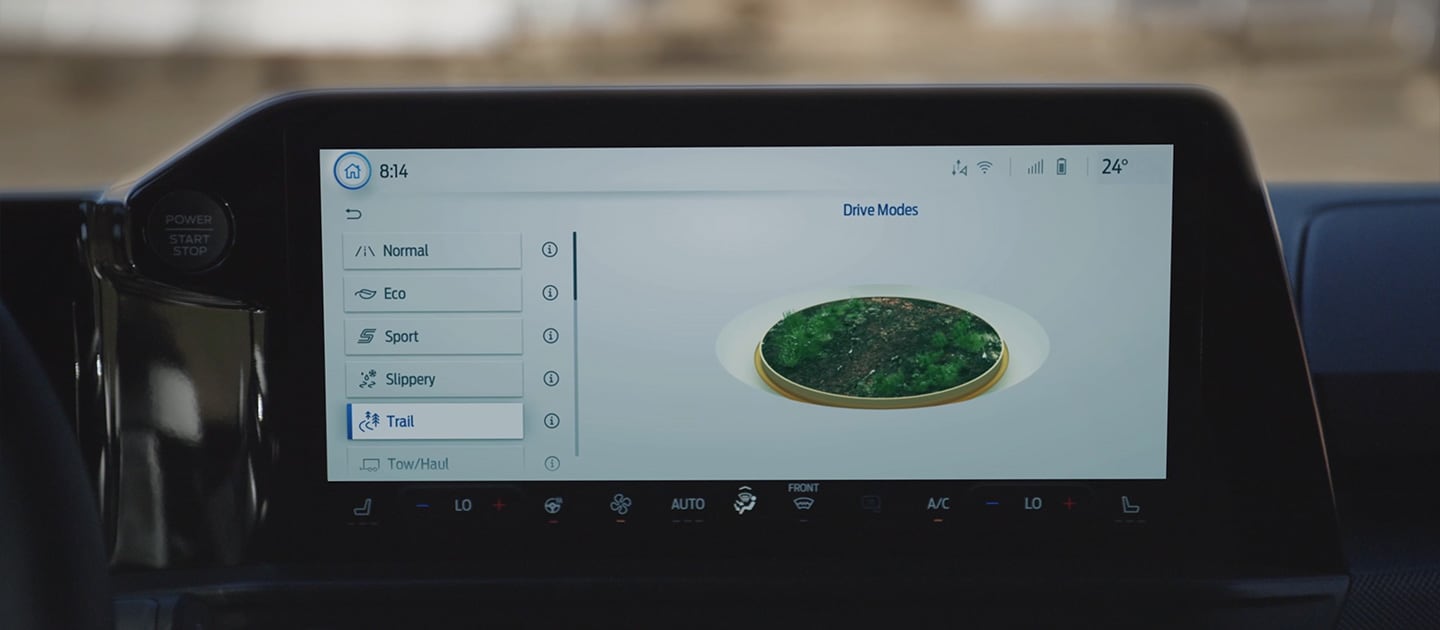 Panneau de contrôle de l’écran du tableau de bord du tout nouveau Tourneo Custom