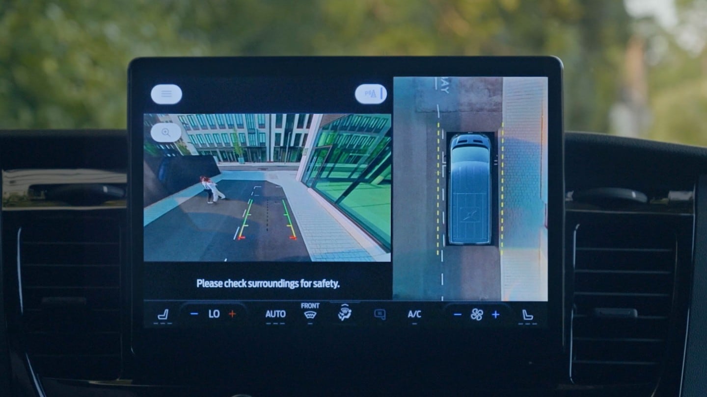 Ford E-Transit, intérieur avec vue détaillée de la caméra à 360 degrés