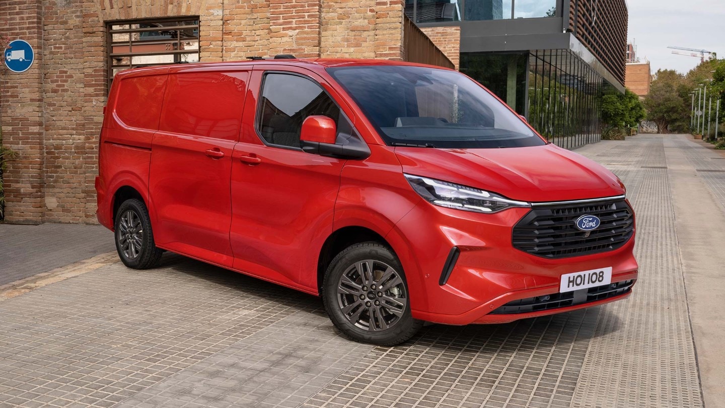 Ford Transit Custom Limited couleur rouge