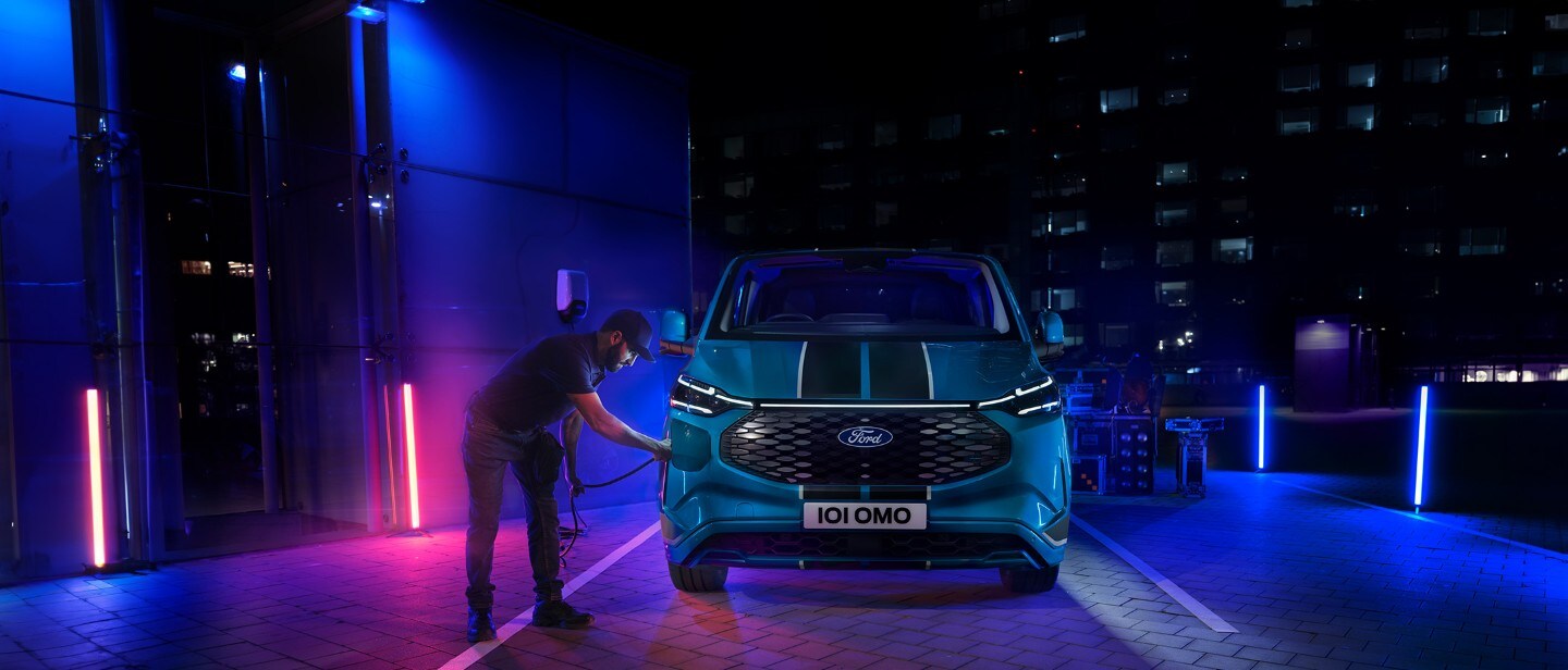 Ford Transit Custom le soir