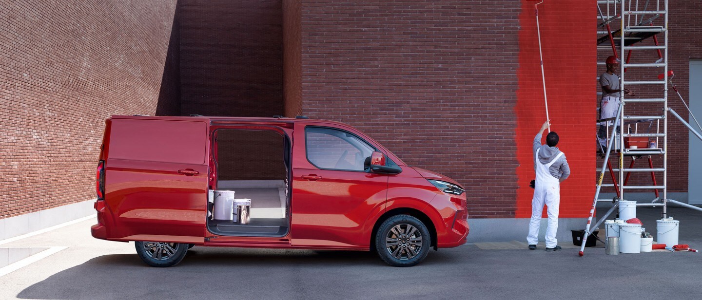 Ford Transit Custom couleur rouge