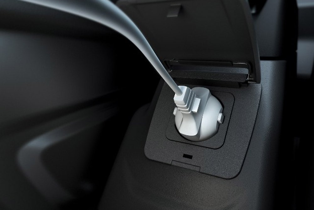 Prise d’alimentation 12 V du fourgon Ford Transit.