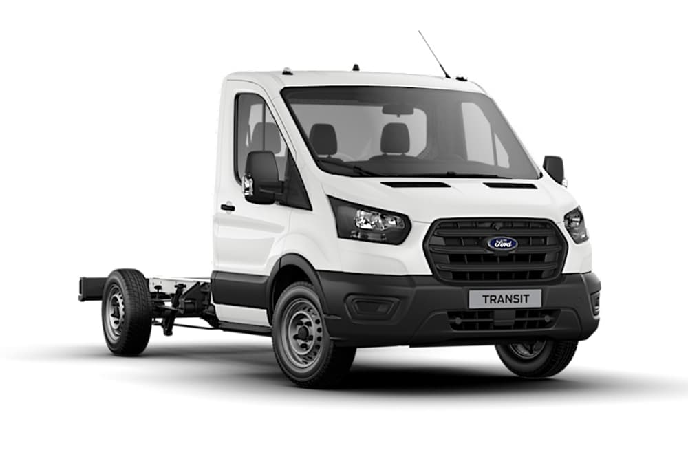 Fourgon châssis cabine Ford Transit Base à cabine unique de couleur blanche, sur fond blanc.