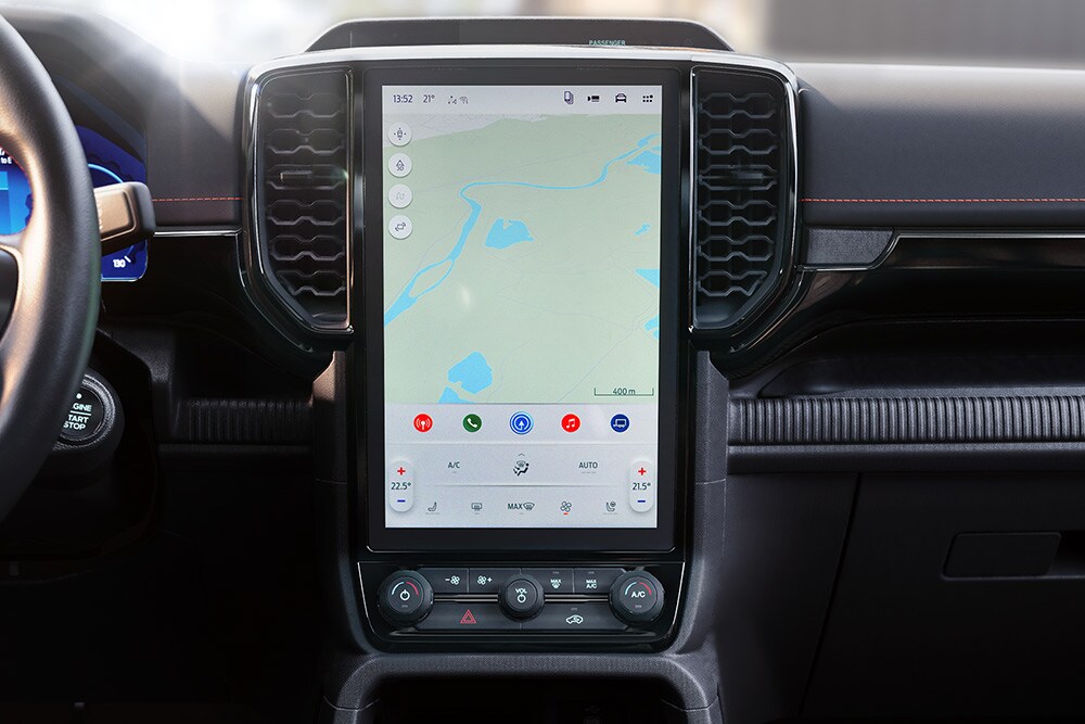 Gros plan sur l’écran tactile central SYNC™ 4 de 12 pouces du Ford Ranger.