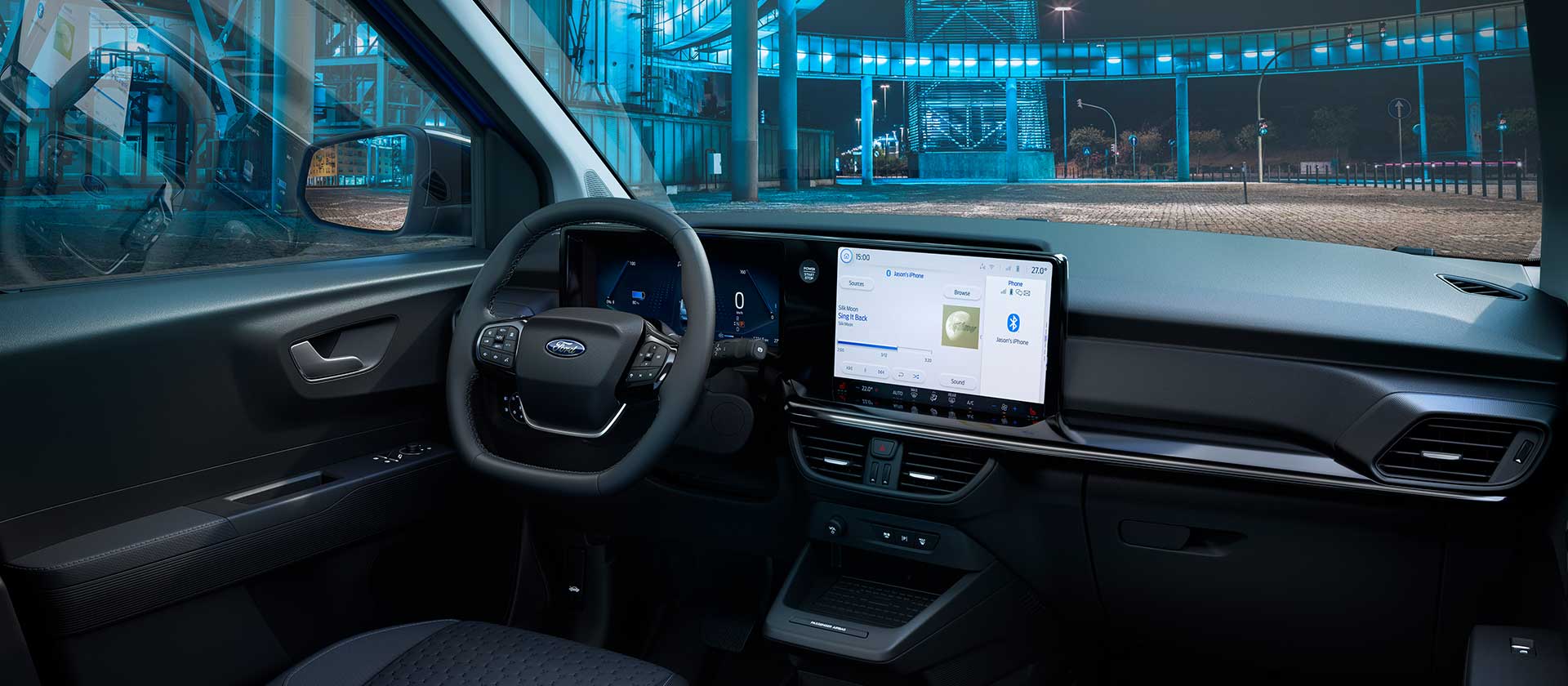 Ford E-Transit Courier – Intérieur la nuit